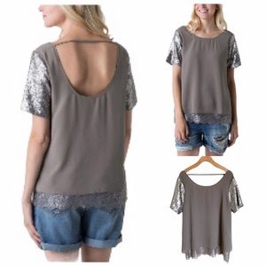 BKE BOUTIQUE Grey “Sequin Top” Blouse